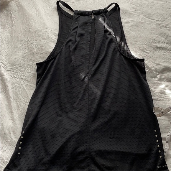 Nike - Picture 2 of 7